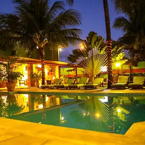 https://pousada-porto-e-mar.portodegalinhashotels.com